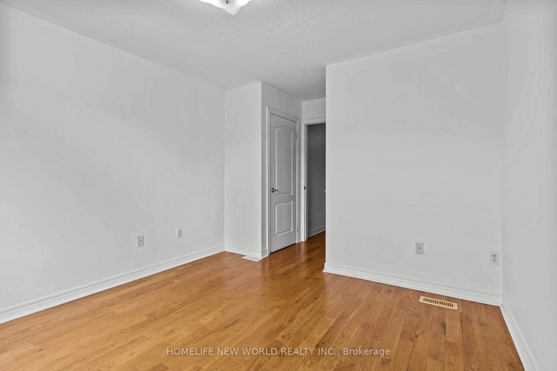 Photo 26 of 27 Holly Drive, Richmond Hill, Rouge Woods — HOMEH