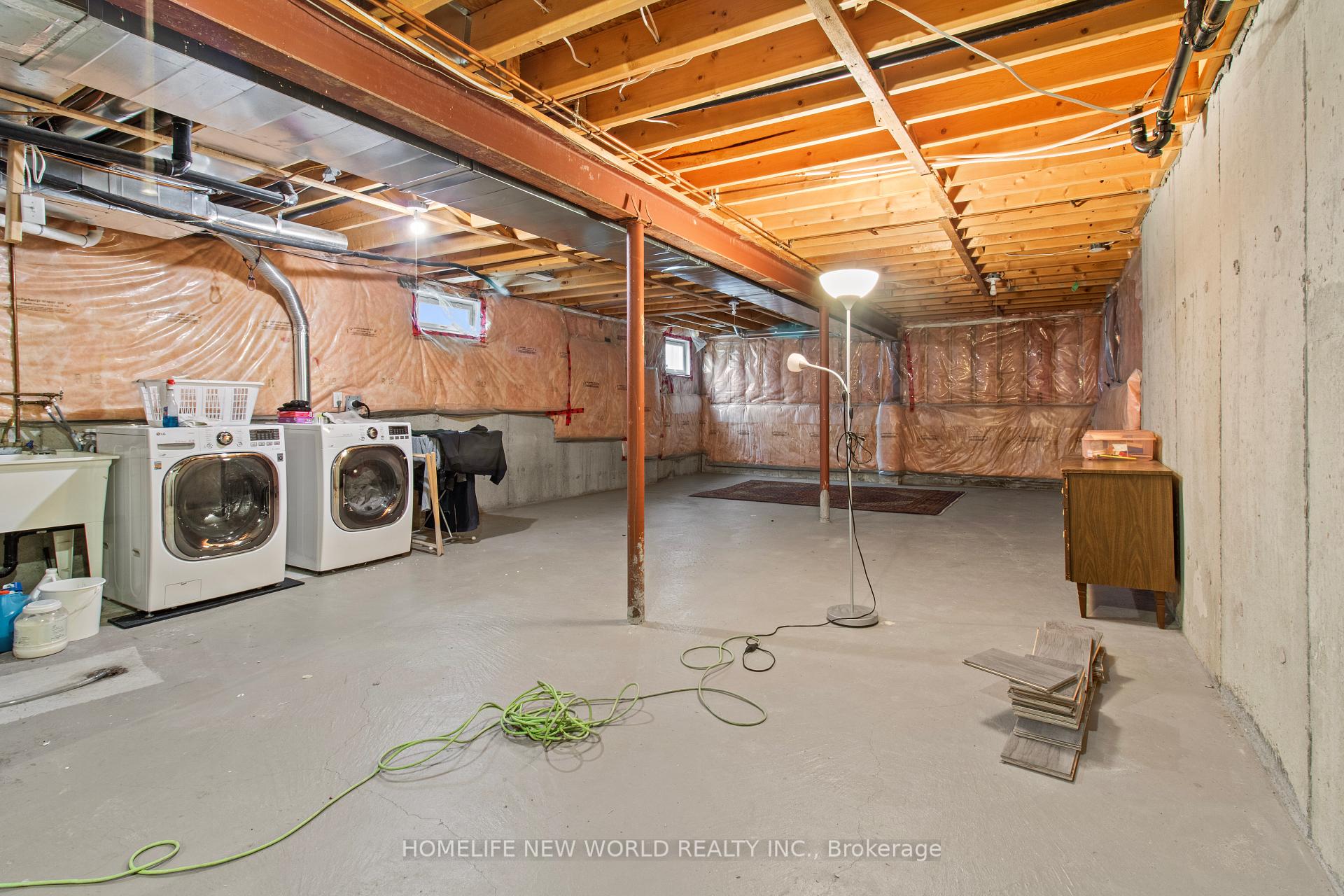 Photo 27 of 27 Holly Drive, Richmond Hill, Rouge Woods — HOMEH