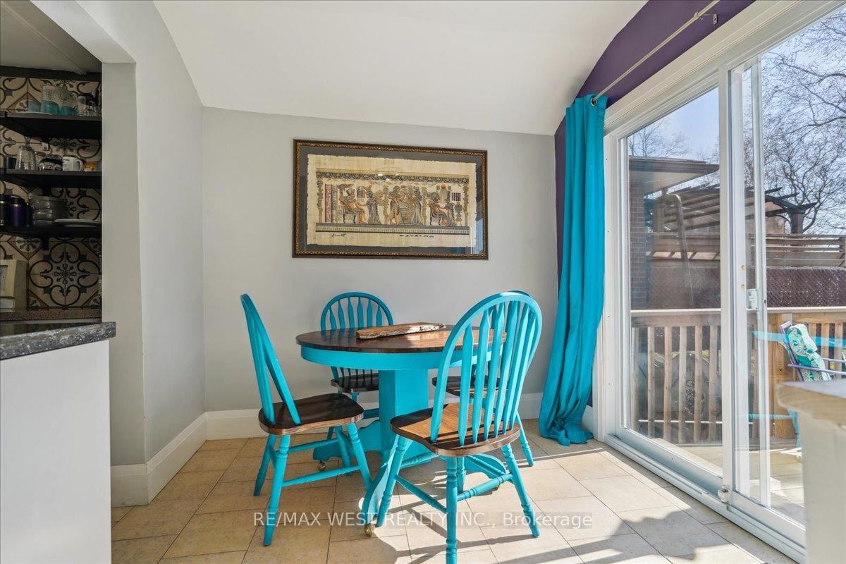 Photo 4 of 497 St. Lawrence Avenue, Oshawa, Central — HOMEH