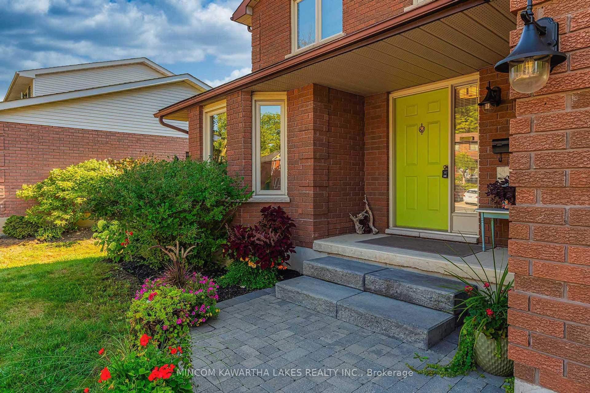 Photo 3 of 1344 Hetherington Drive, Peterborough, Northcrest Ward 5 — HOMEH