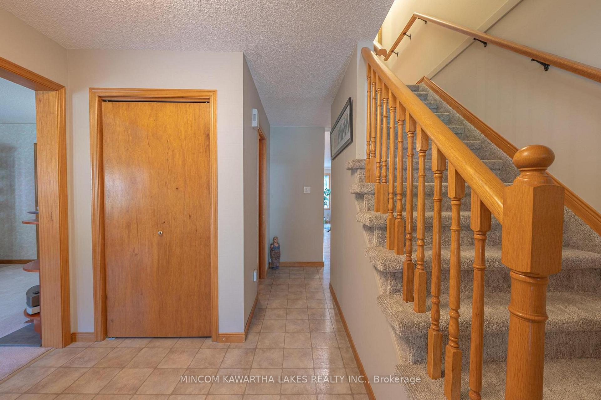 Photo 7 of 1344 Hetherington Drive, Peterborough, Northcrest Ward 5 — HOMEH