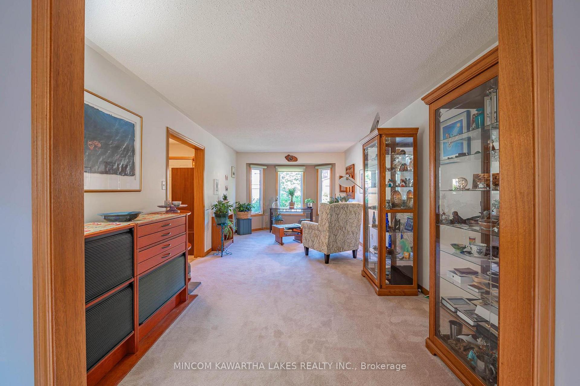 Photo 12 of 1344 Hetherington Drive, Peterborough, Northcrest Ward 5 — HOMEH