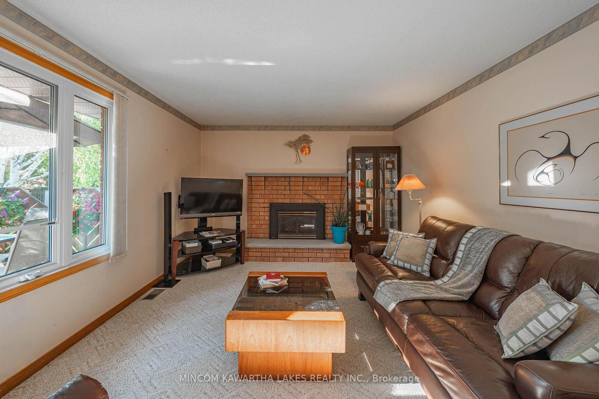 Photo 22 of 1344 Hetherington Drive, Peterborough, Northcrest Ward 5 — HOMEH