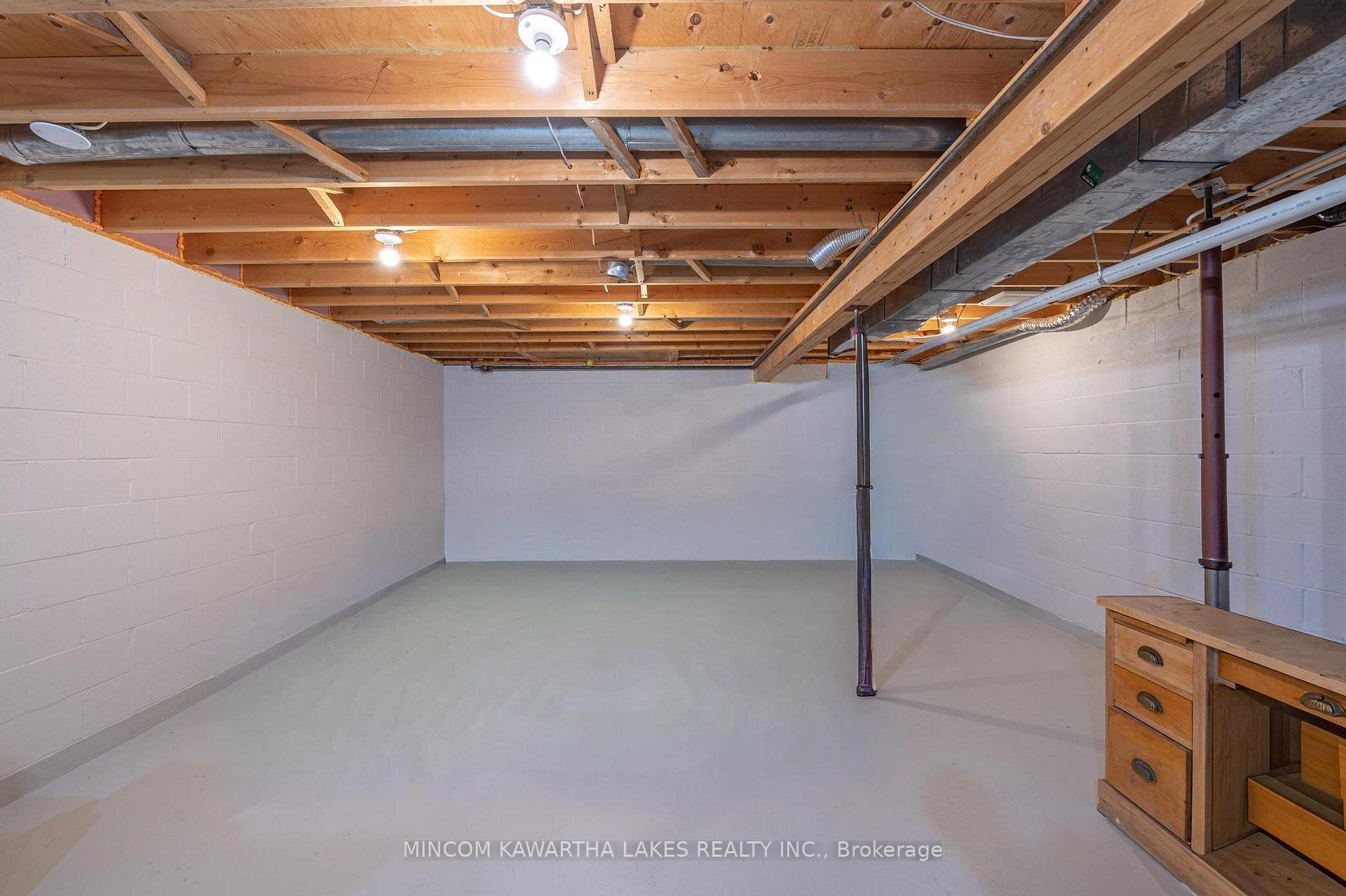 Photo 41 of 1344 Hetherington Drive, Peterborough, Northcrest Ward 5 — HOMEH