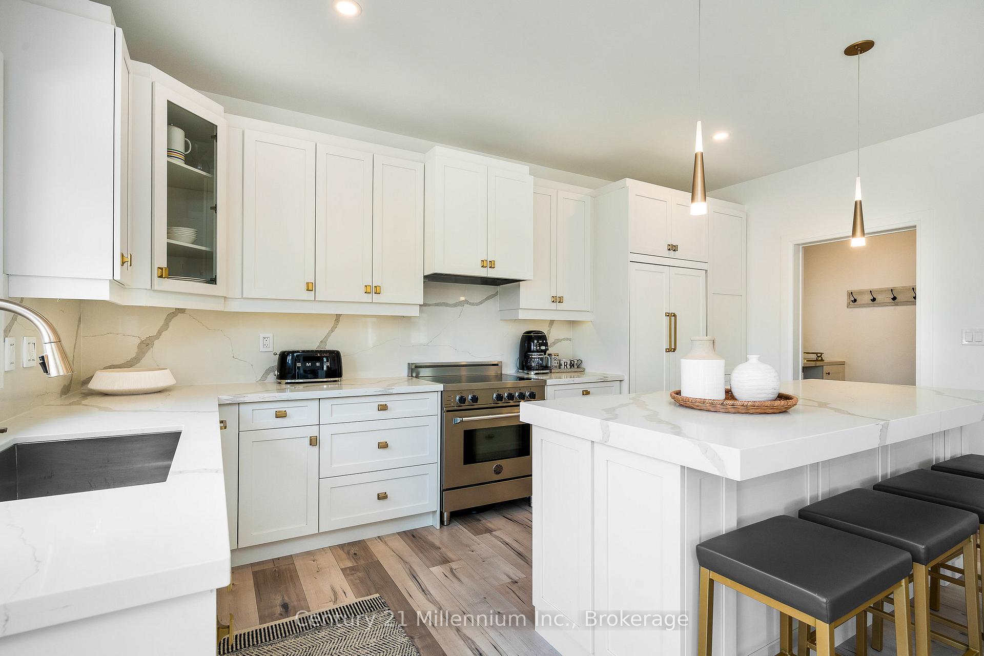 Photo 7 of 225 Yellow Birch Crescent, Blue Mountains — HOMEH