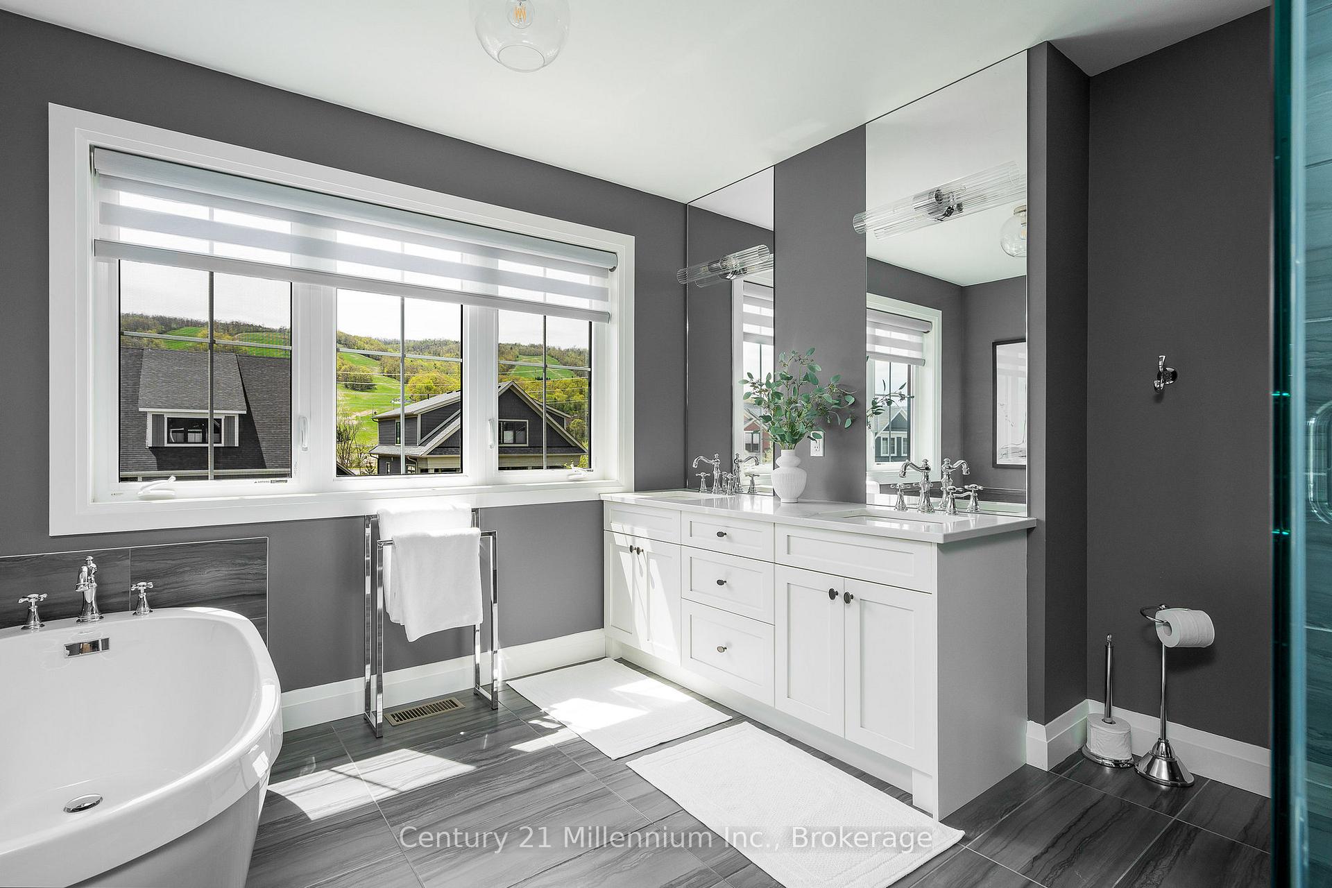 Photo 22 of 225 Yellow Birch Crescent, Blue Mountains — HOMEH