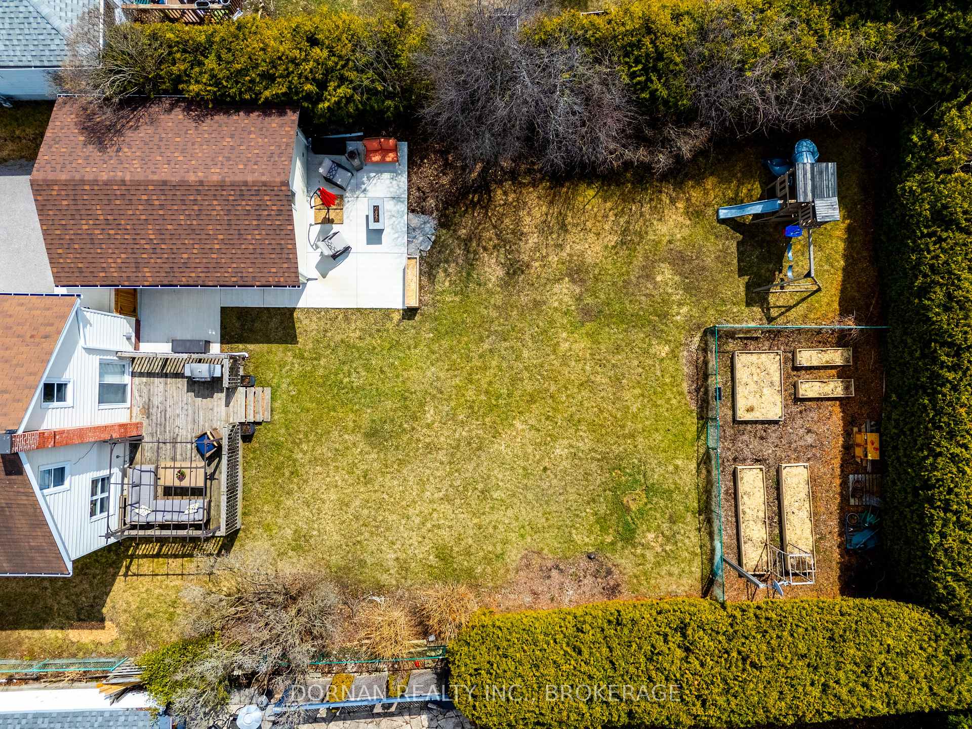 Photo 3 of 408 Perry Street, Whitby, Downtown Whitby — HOMEH