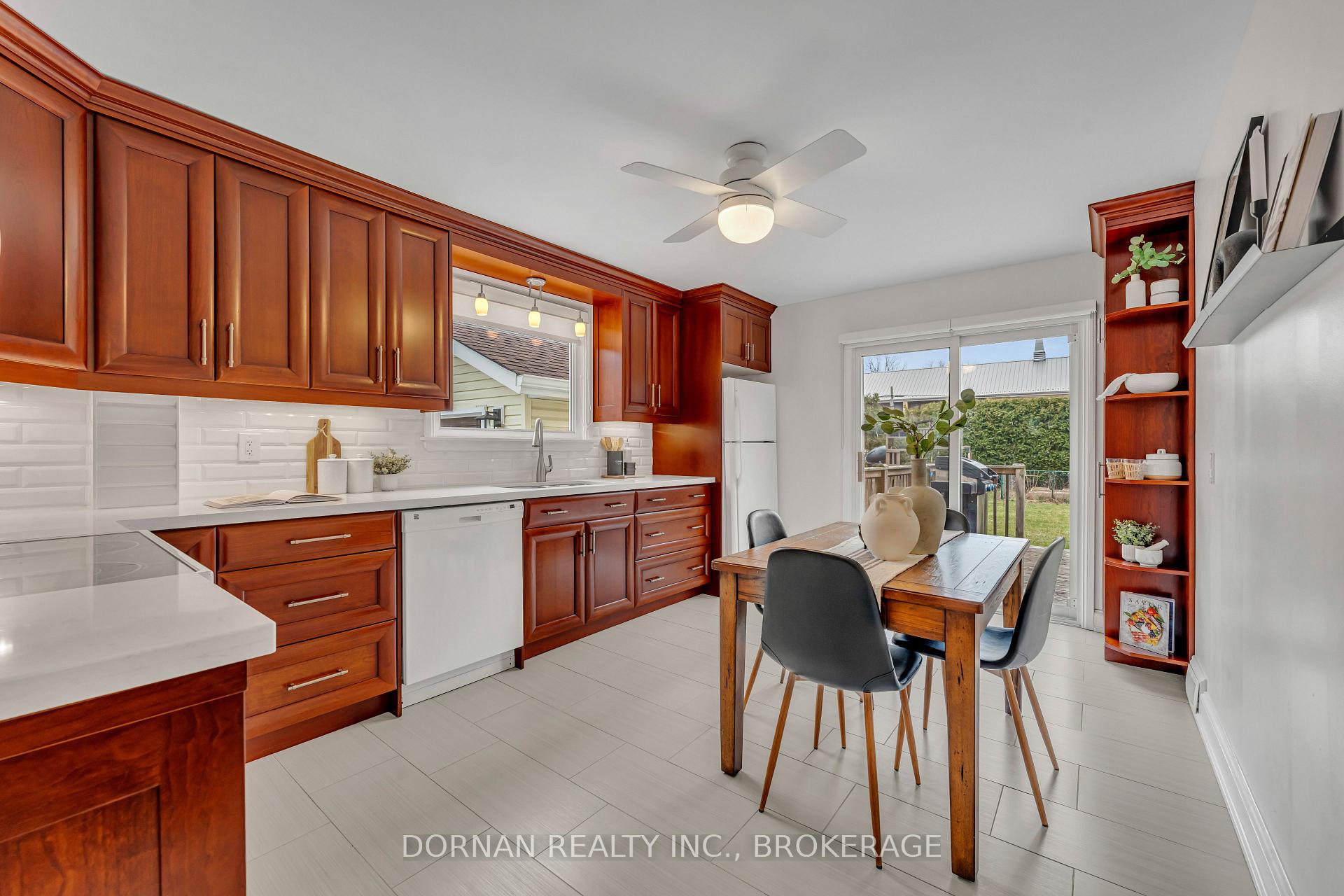 Photo 8 of 408 Perry Street, Whitby, Downtown Whitby — HOMEH