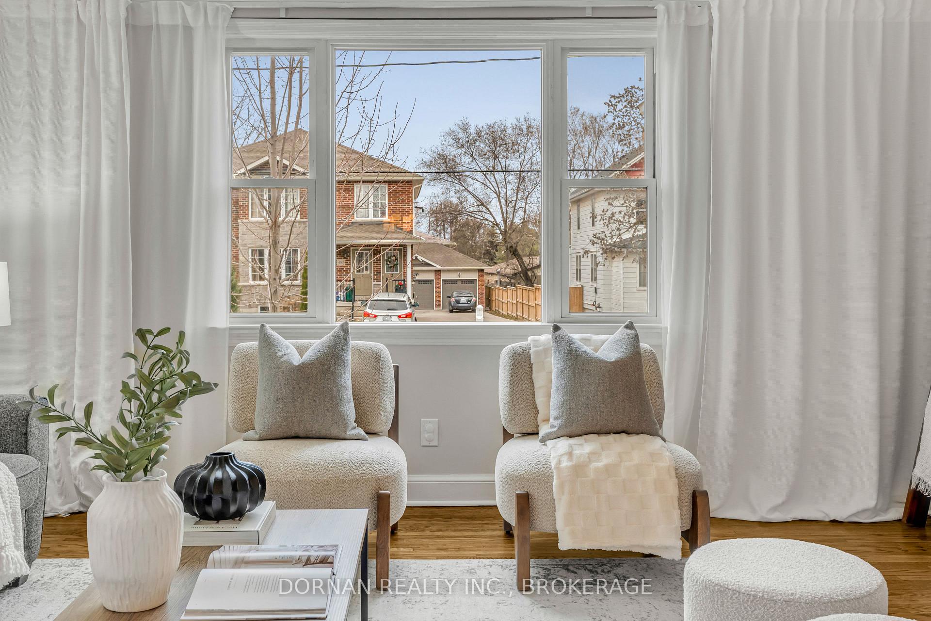 Photo 16 of 408 Perry Street, Whitby, Downtown Whitby — HOMEH