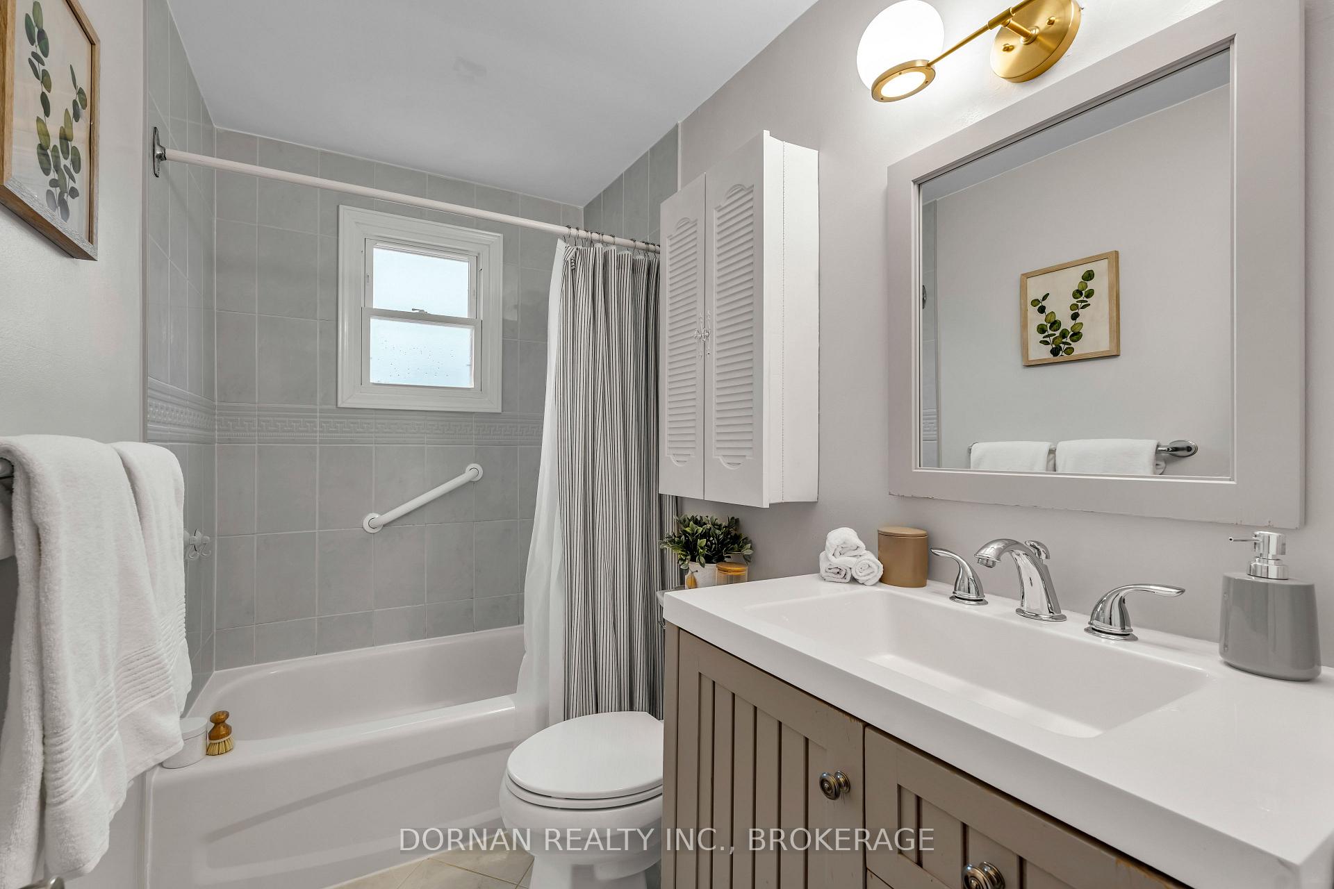 Photo 28 of 408 Perry Street, Whitby, Downtown Whitby — HOMEH