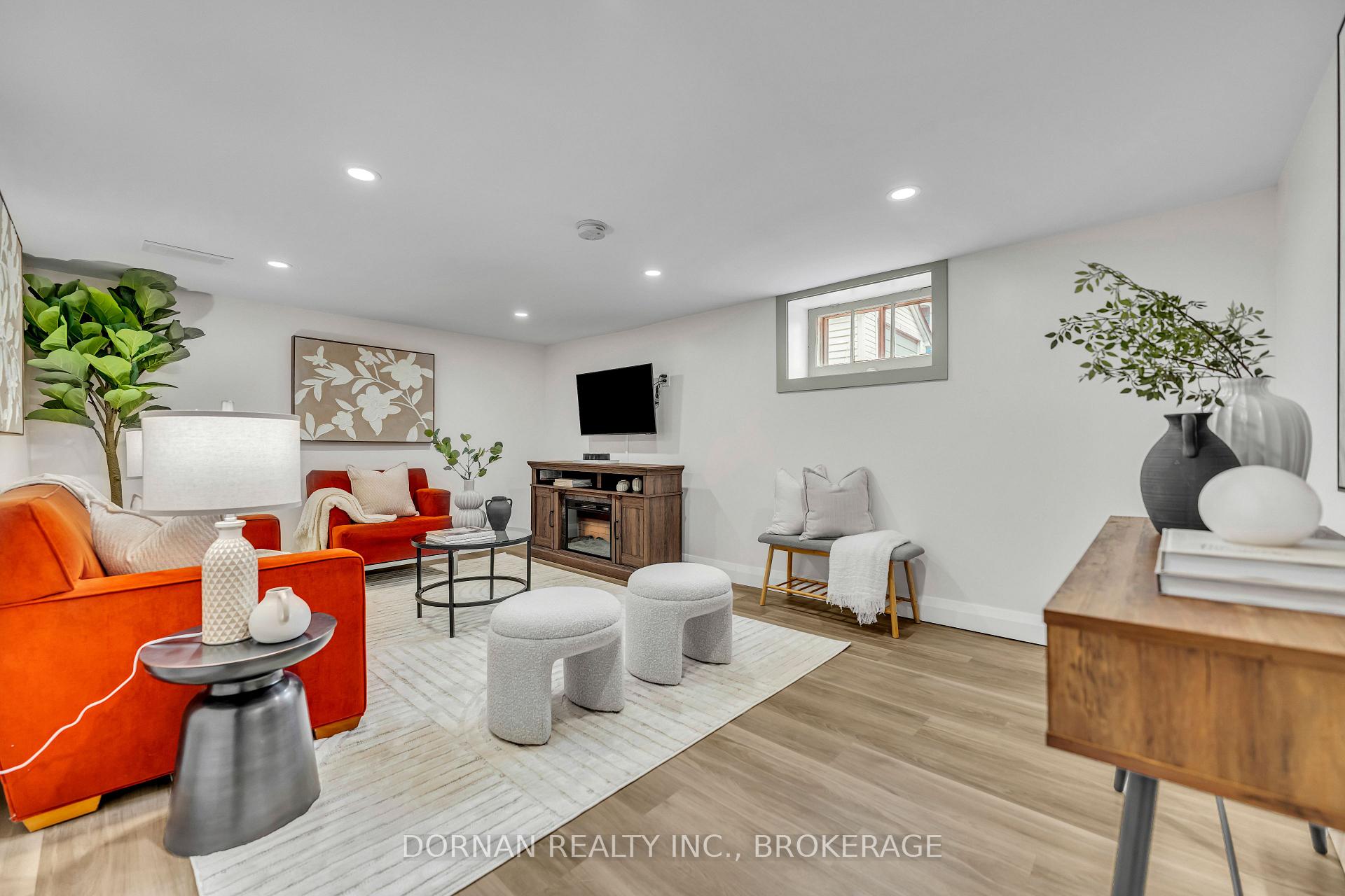 Photo 32 of 408 Perry Street, Whitby, Downtown Whitby — HOMEH
