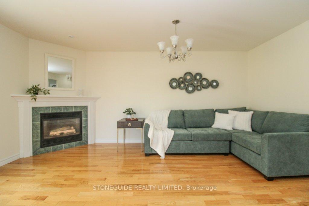 Photo 11 of 2281 Wintergreen Trail, Peterborough, Monaghan Ward 2 — HOMEH