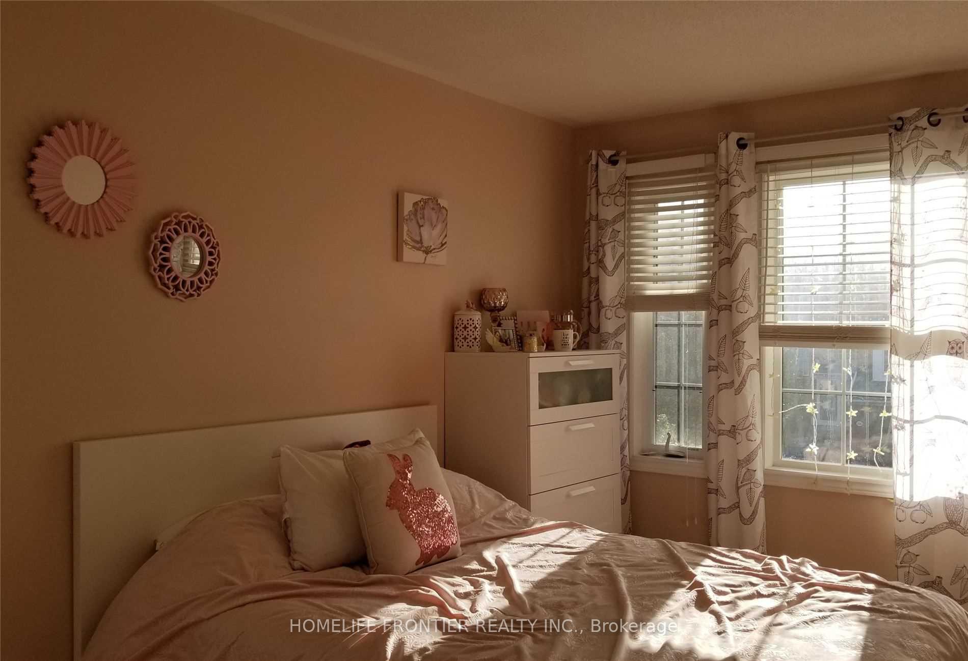 Photo 12 of 97 Kimono Crescent, Richmond Hill, Rouge Woods — HOMEH