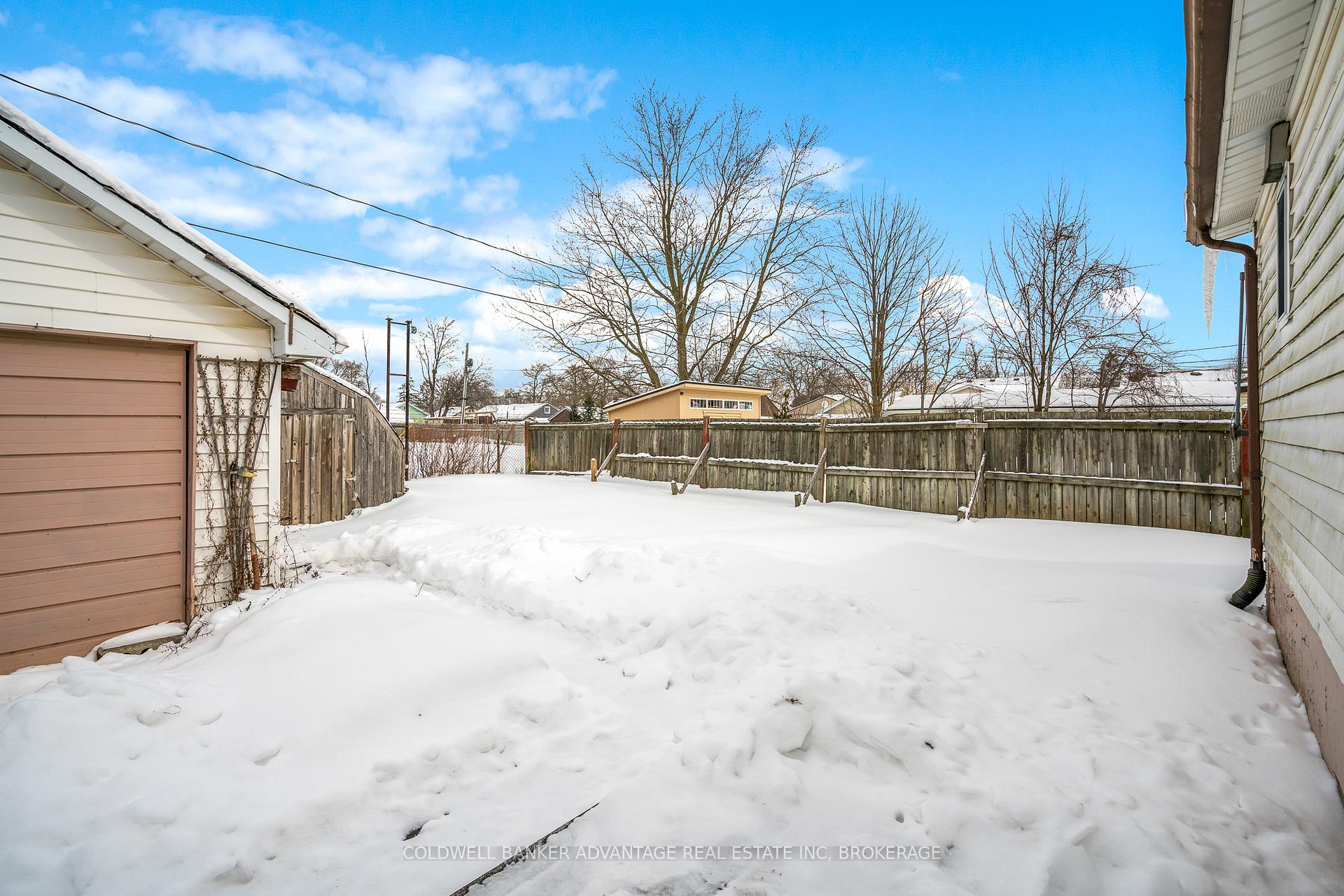 Photo 6 of 314 Simpson Avenue, Welland, Lincoln/Crowland — HOMEH