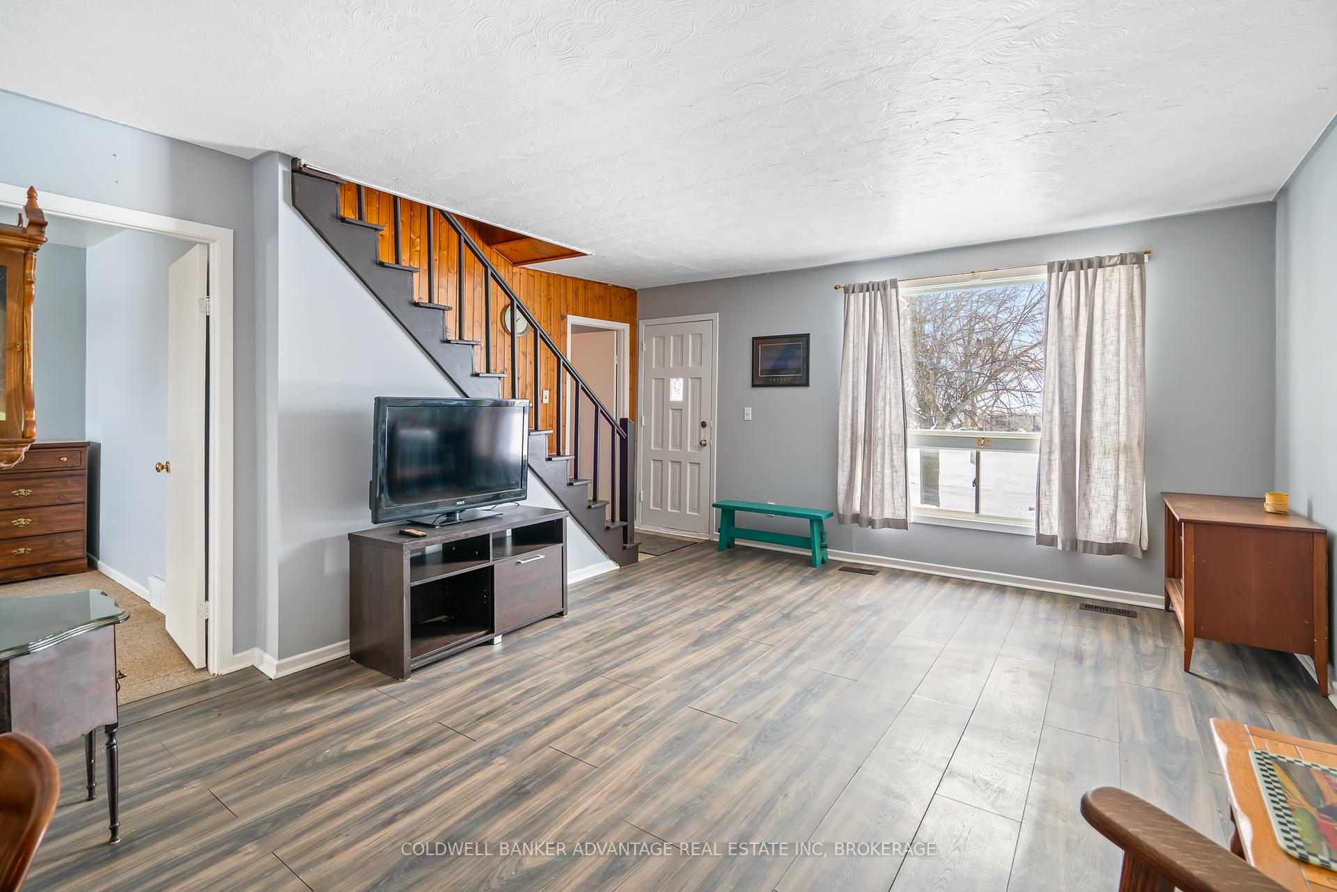 Photo 7 of 314 Simpson Avenue, Welland, Lincoln/Crowland — HOMEH