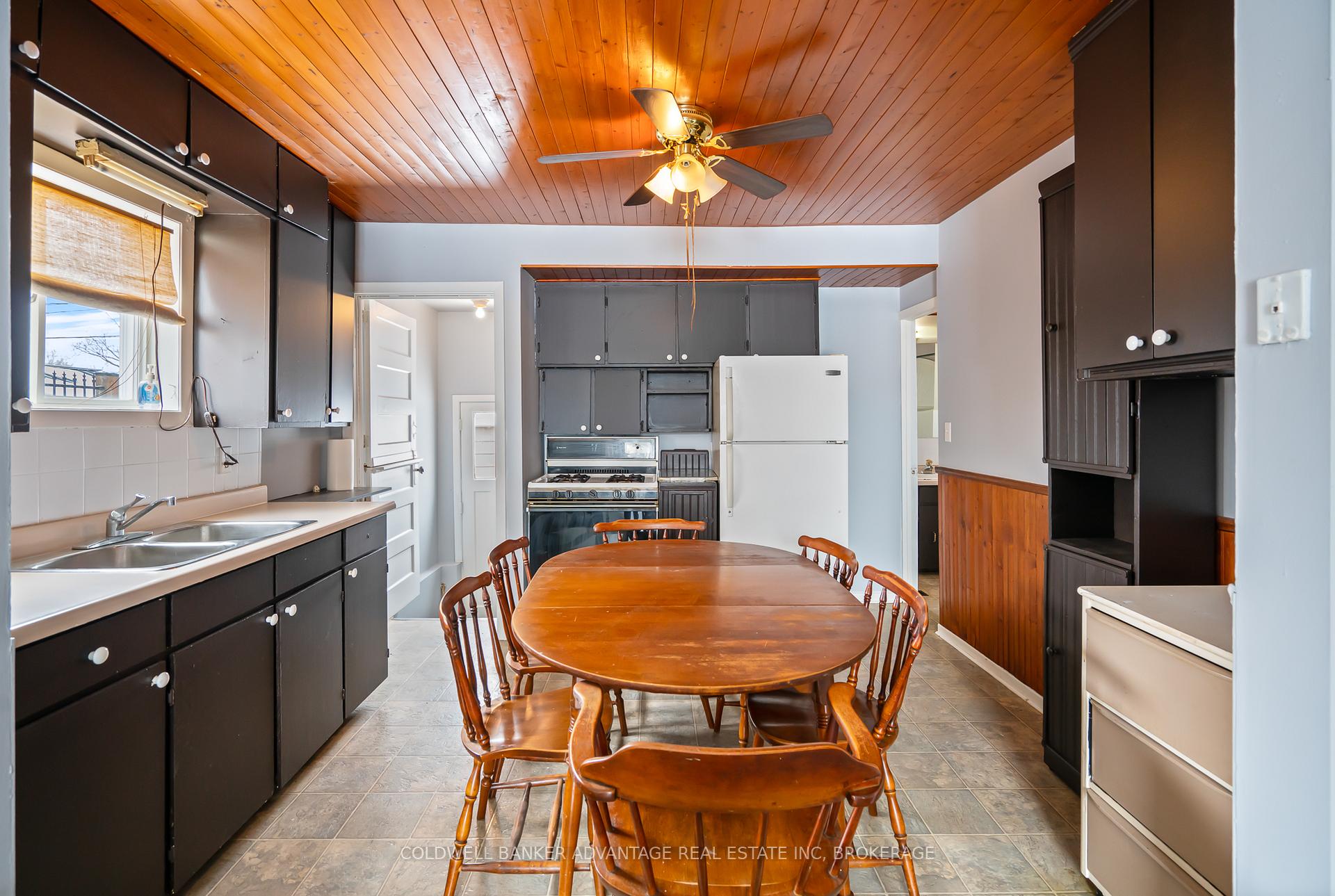 Photo 10 of 314 Simpson Avenue, Welland, Lincoln/Crowland — HOMEH