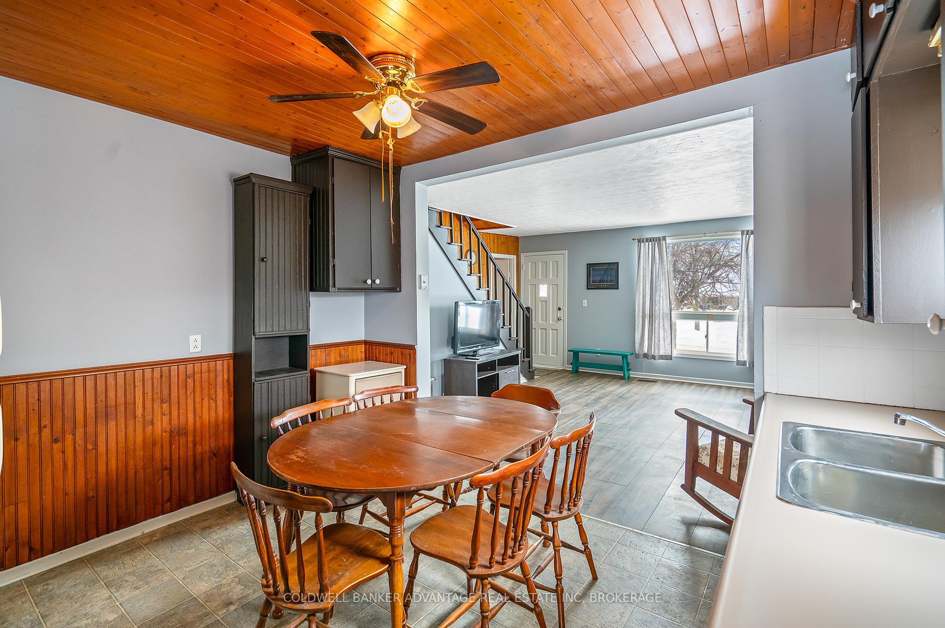 Photo 12 of 314 Simpson Avenue, Welland, Lincoln/Crowland — HOMEH