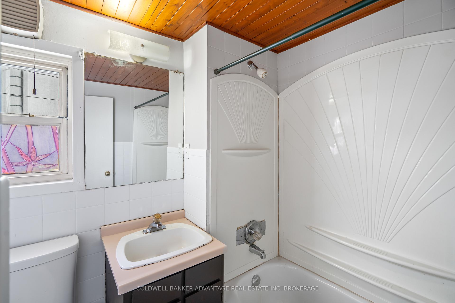 Photo 14 of 314 Simpson Avenue, Welland, Lincoln/Crowland — HOMEH