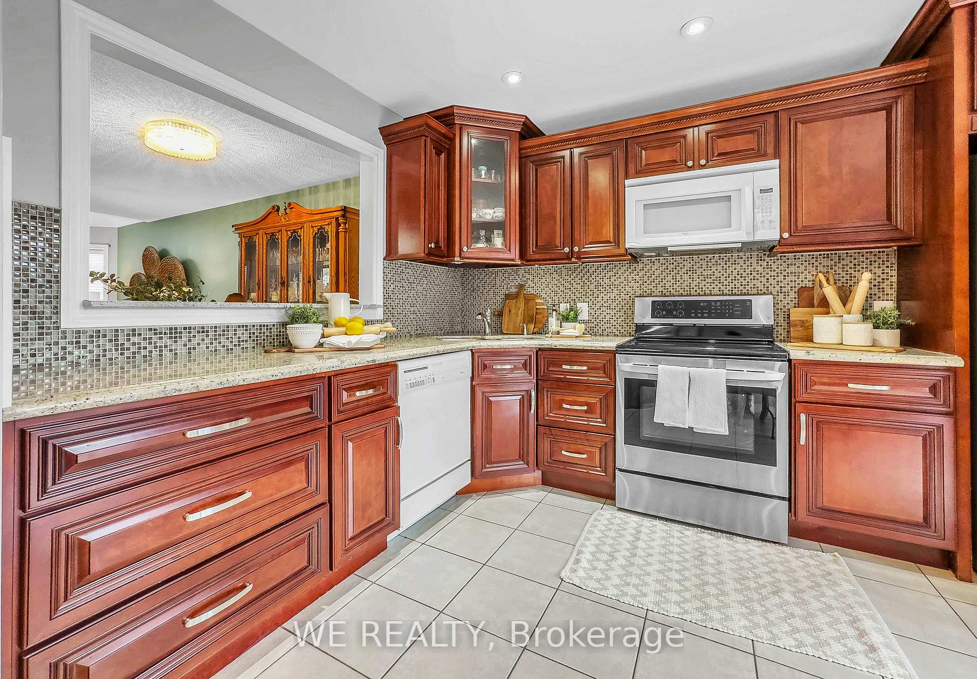 Photo 7 of 22 Bakerville Street, Whitby, Rolling Acres — HOMEH