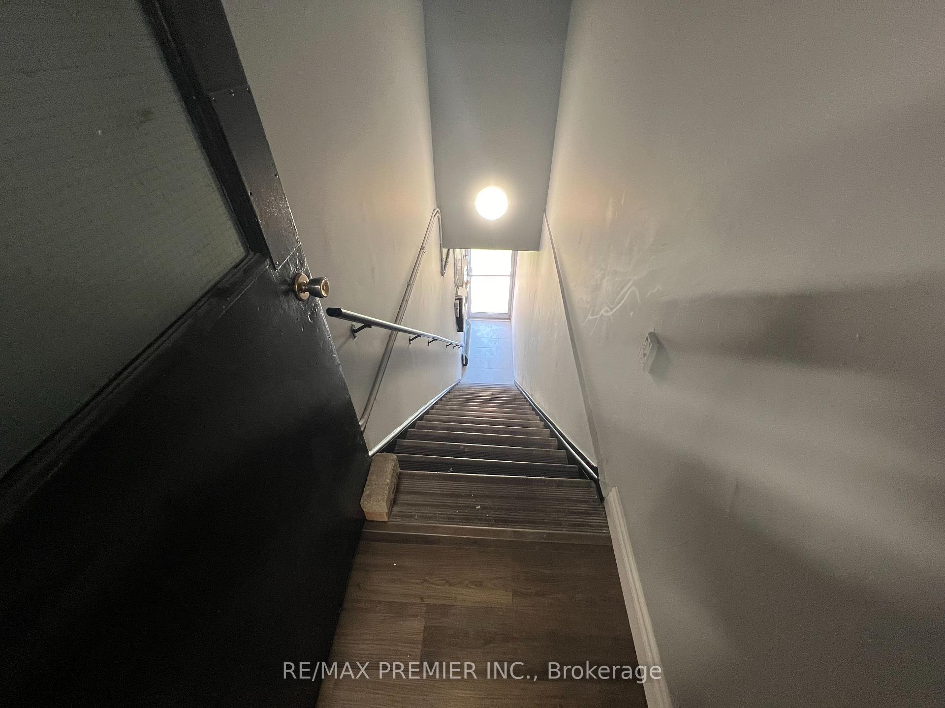 Photo 7 of Unit 3B, 92 Wolfe Street, Oshawa, Lakeview — HOMEH