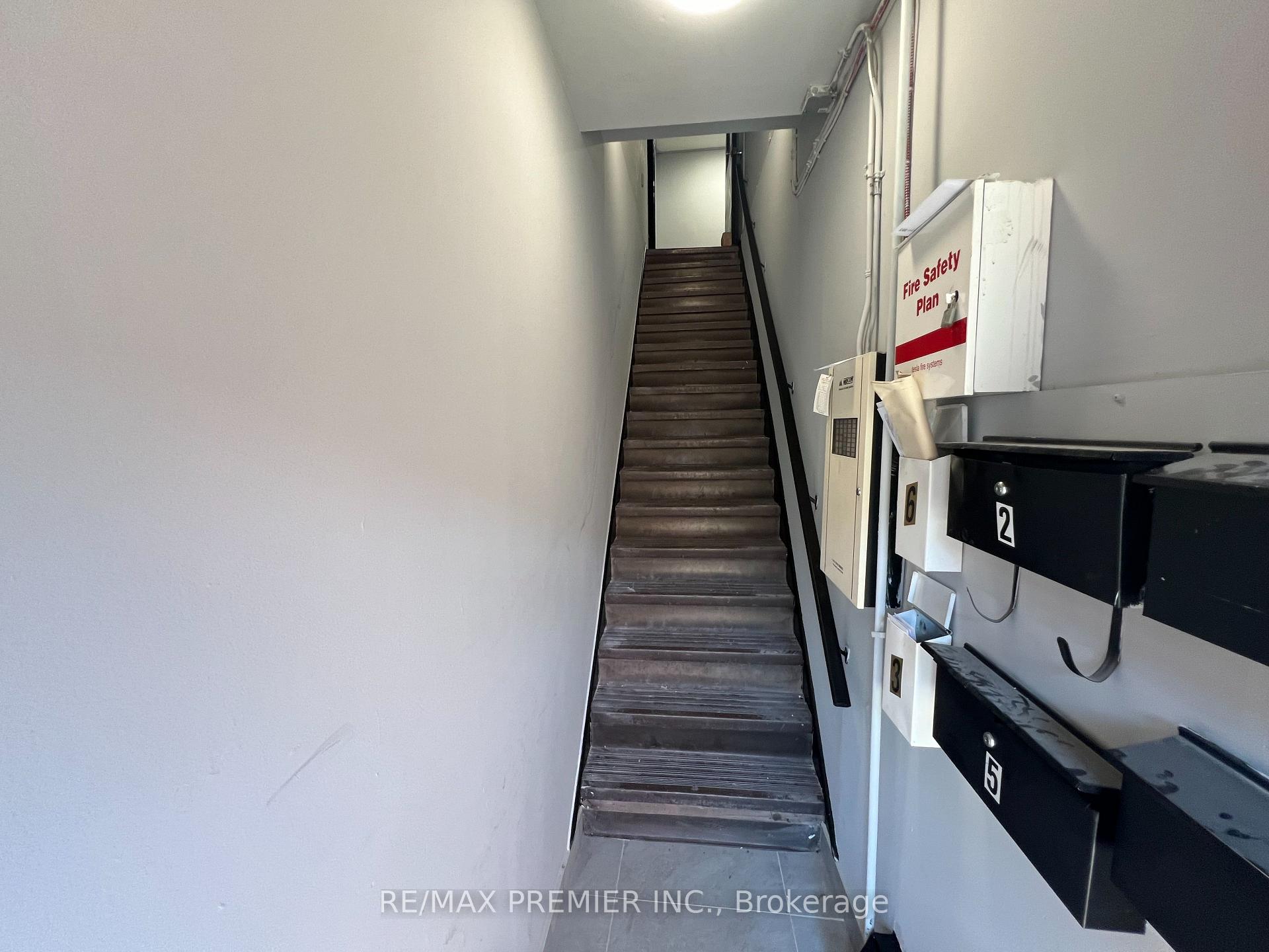 Photo 8 of Unit 3B, 92 Wolfe Street, Oshawa, Lakeview — HOMEH