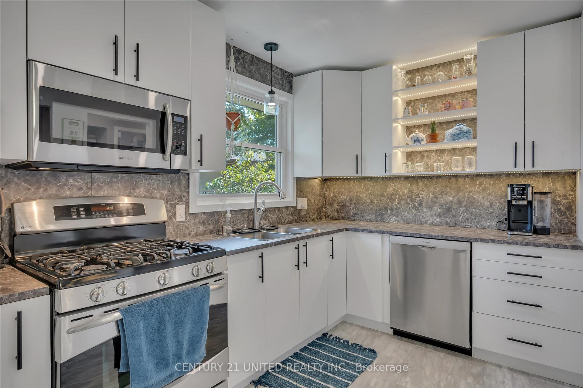 Photo 13 of 561 Barnes Crescent, Peterborough, Otonabee Ward 1 — HOMEH