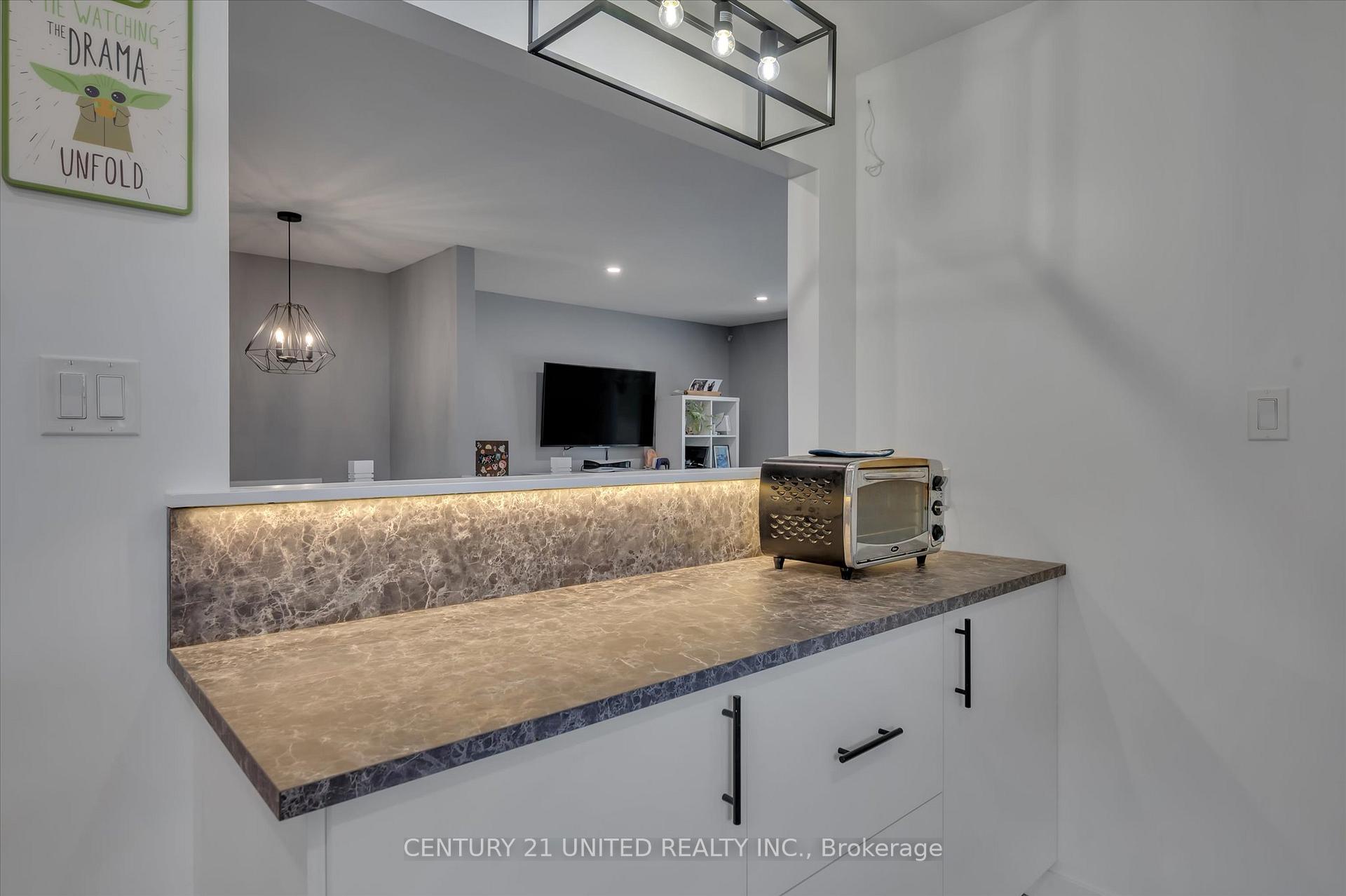 Photo 17 of 561 Barnes Crescent, Peterborough, Otonabee Ward 1 — HOMEH