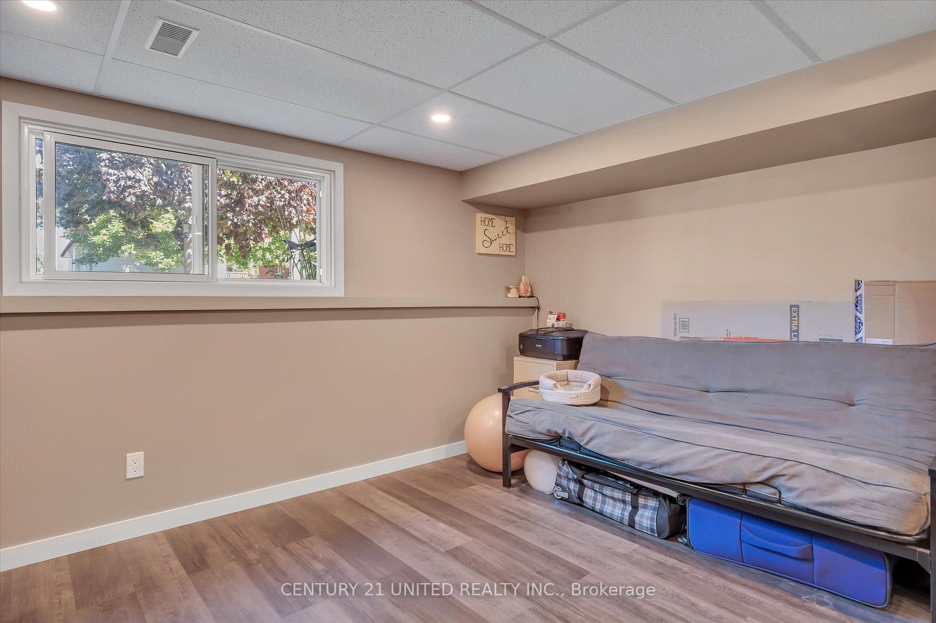 Photo 28 of 561 Barnes Crescent, Peterborough, Otonabee Ward 1 — HOMEH