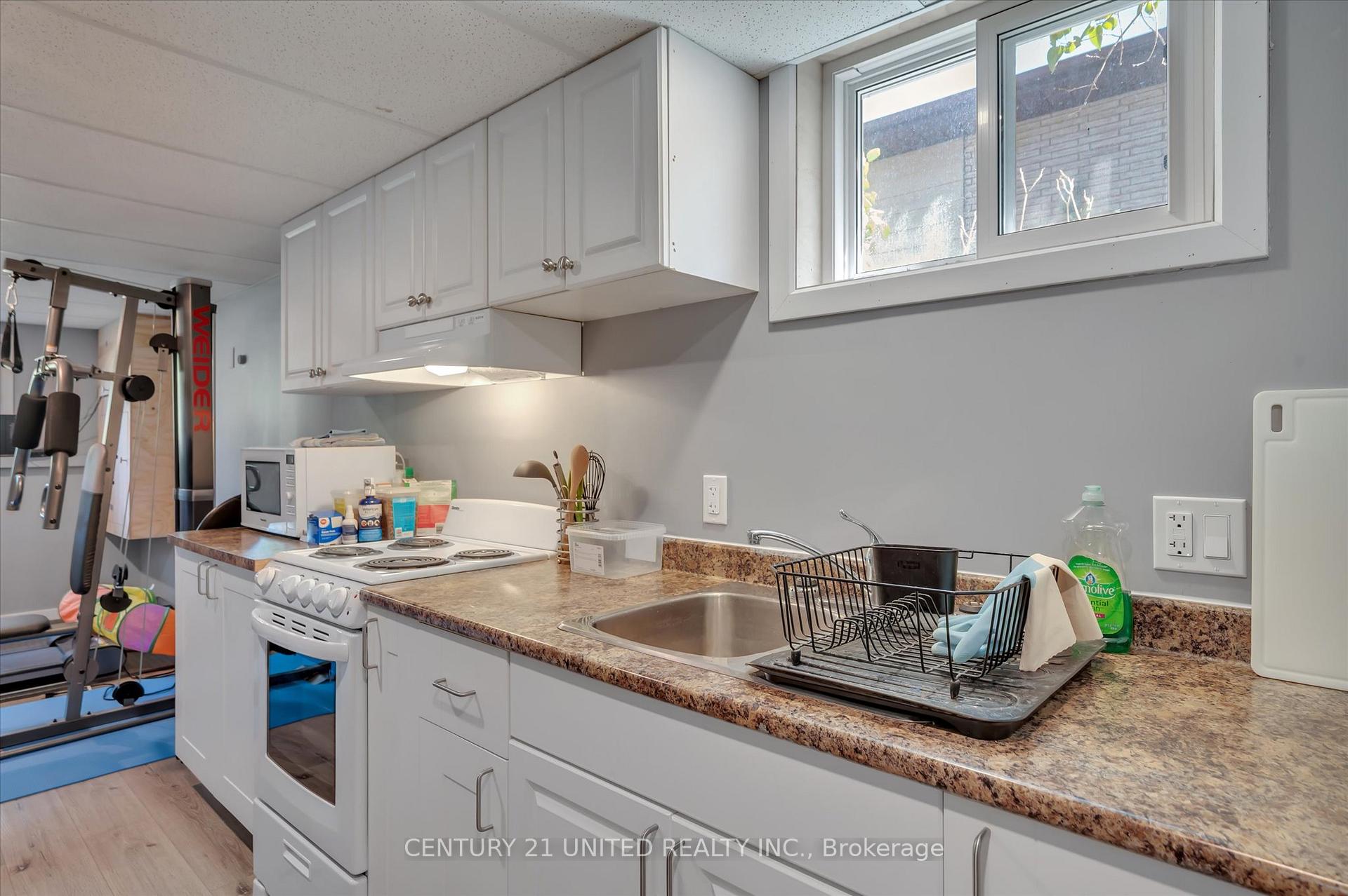 Photo 32 of 561 Barnes Crescent, Peterborough, Otonabee Ward 1 — HOMEH
