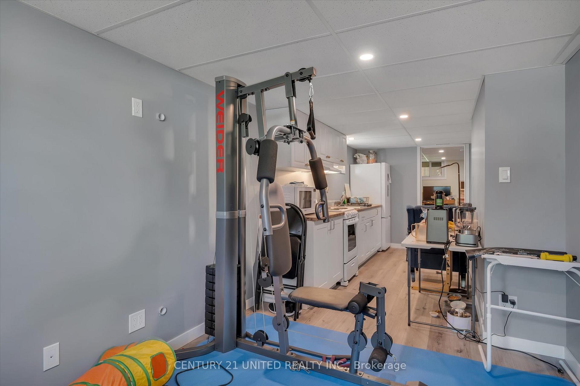 Photo 35 of 561 Barnes Crescent, Peterborough, Otonabee Ward 1 — HOMEH