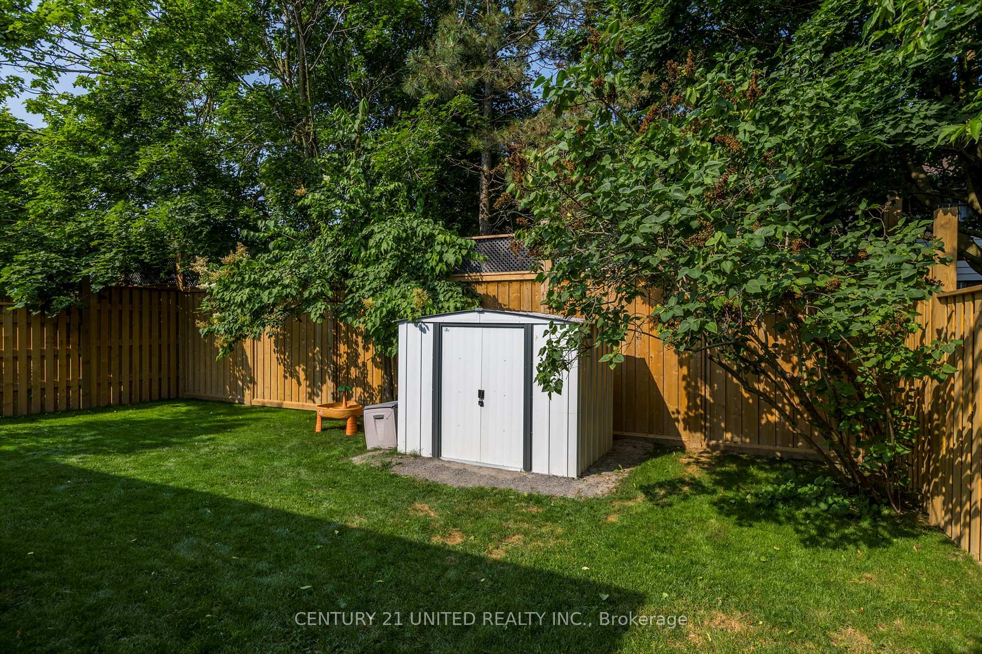 Photo 40 of 561 Barnes Crescent, Peterborough, Otonabee Ward 1 — HOMEH