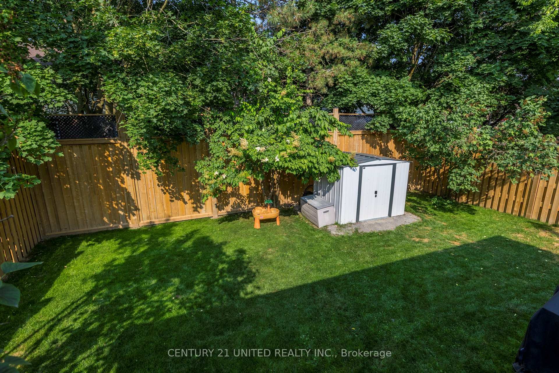 Photo 45 of 561 Barnes Crescent, Peterborough, Otonabee Ward 1 — HOMEH