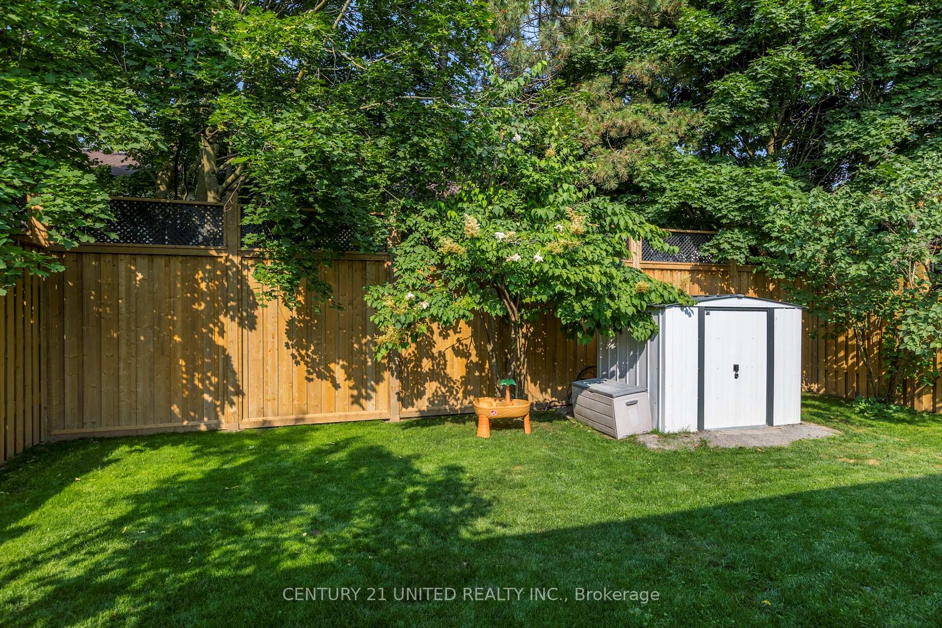 Photo 47 of 561 Barnes Crescent, Peterborough, Otonabee Ward 1 — HOMEH