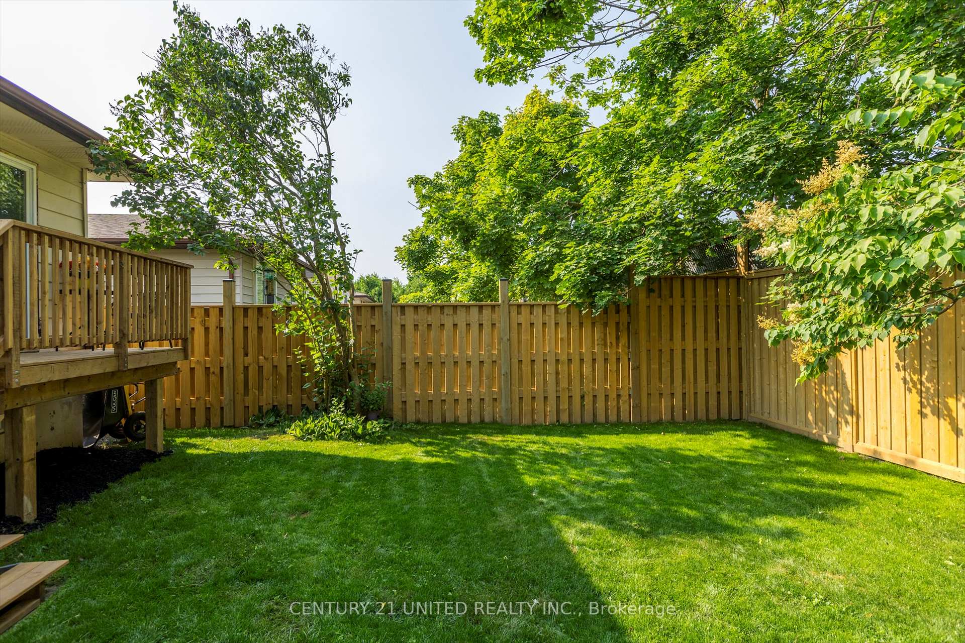 Photo 48 of 561 Barnes Crescent, Peterborough, Otonabee Ward 1 — HOMEH