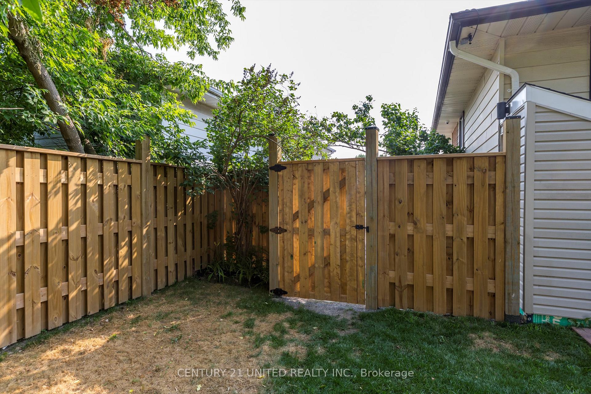 Photo 50 of 561 Barnes Crescent, Peterborough, Otonabee Ward 1 — HOMEH