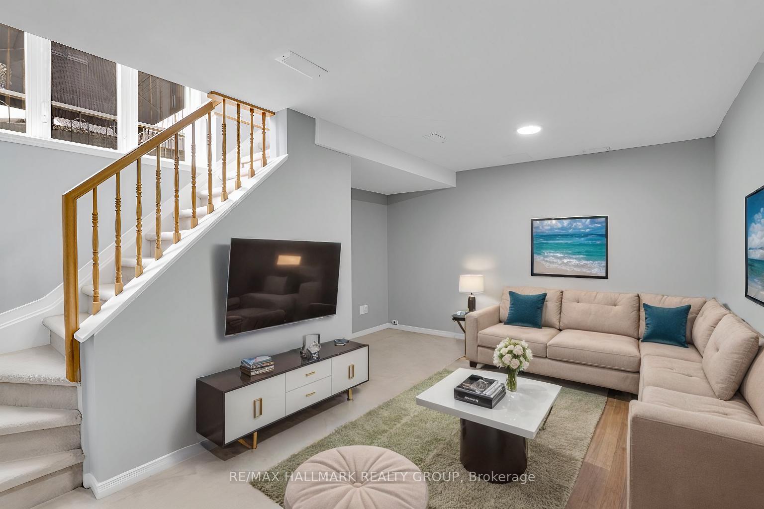 Photo 18 of 1072 Brasseur Crescent, Ottawa, Fallingbrook/Gardenway South — HOMEH