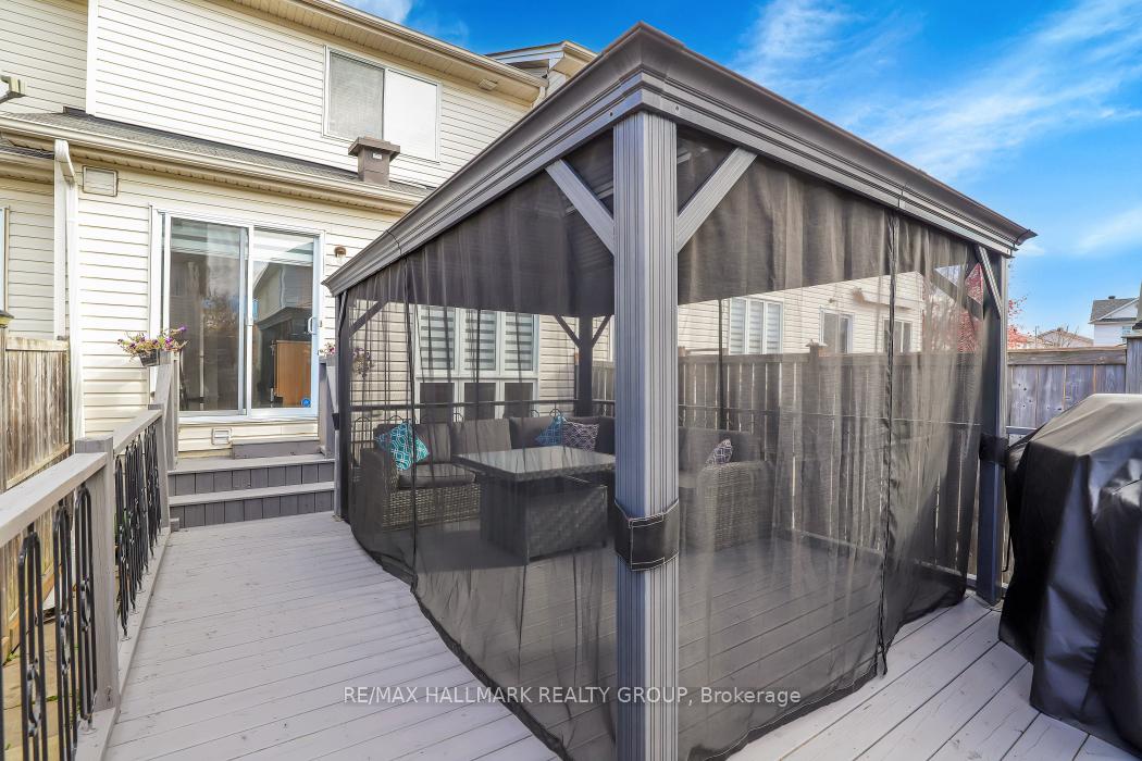 Photo 20 of 1072 Brasseur Crescent, Ottawa, Fallingbrook/Gardenway South — HOMEH