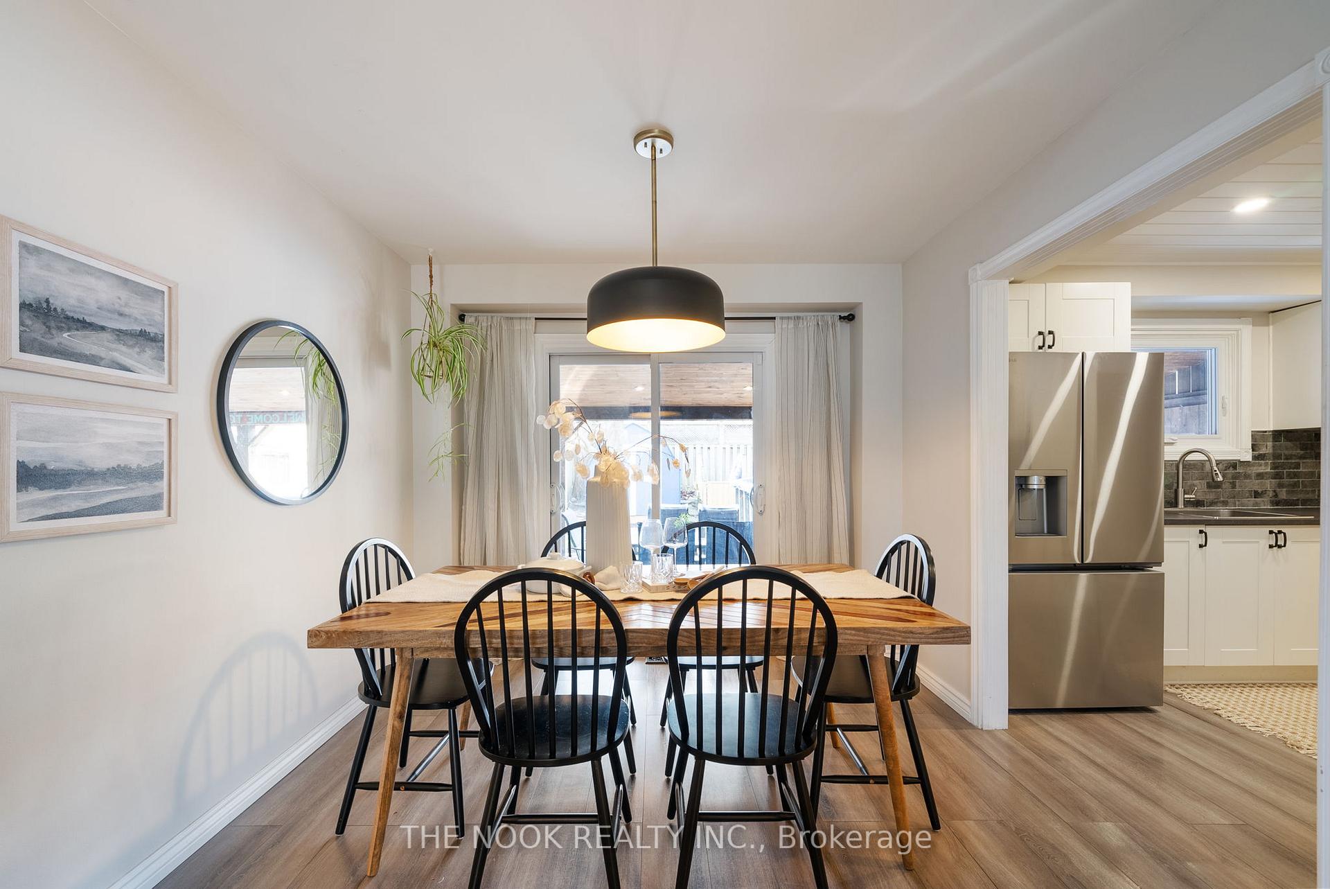 Photo 8 of 694 Sugar Maple Crescent, Whitby, Williamsburg — HOMEH