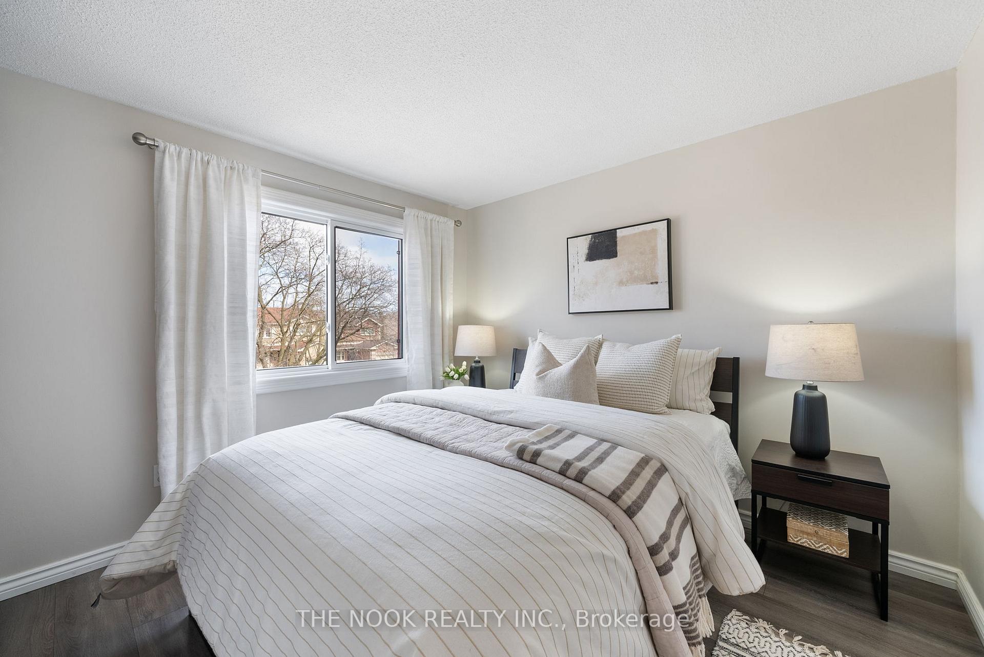 Photo 14 of 694 Sugar Maple Crescent, Whitby, Williamsburg — HOMEH