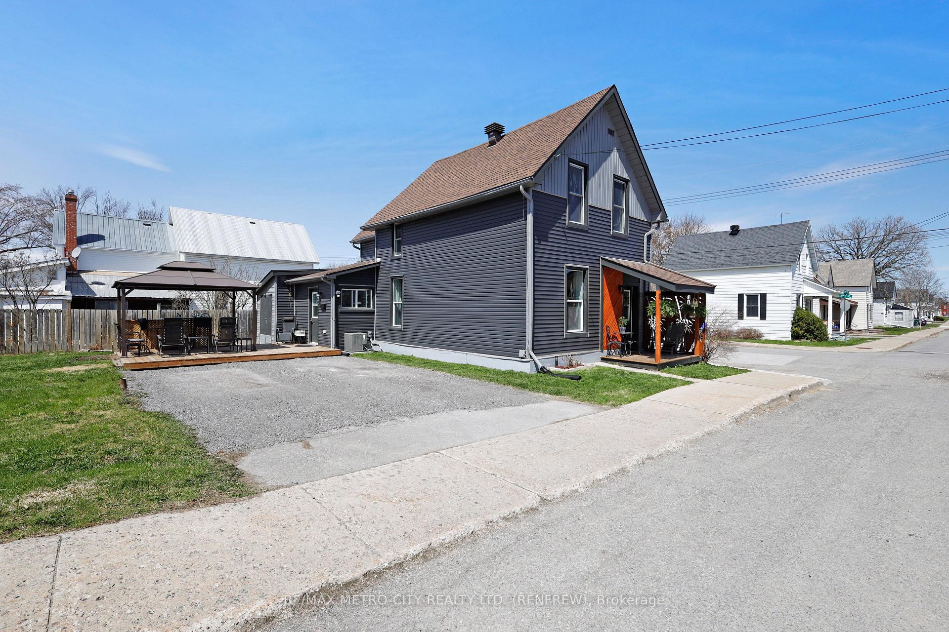 Photo 1 of 81 Tierney Street S, Arnprior — HOMEH