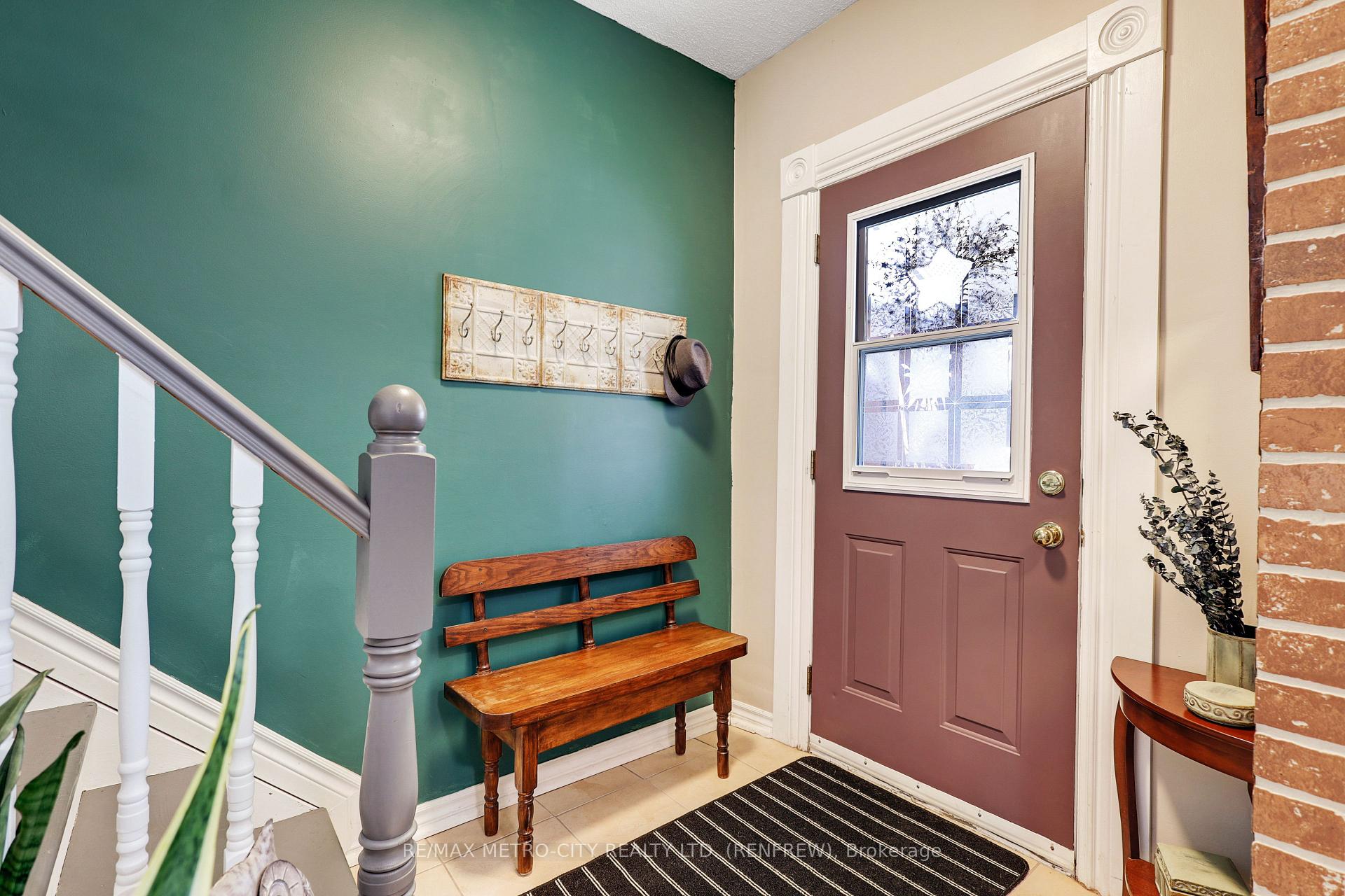 Photo 4 of 81 Tierney Street S, Arnprior — HOMEH