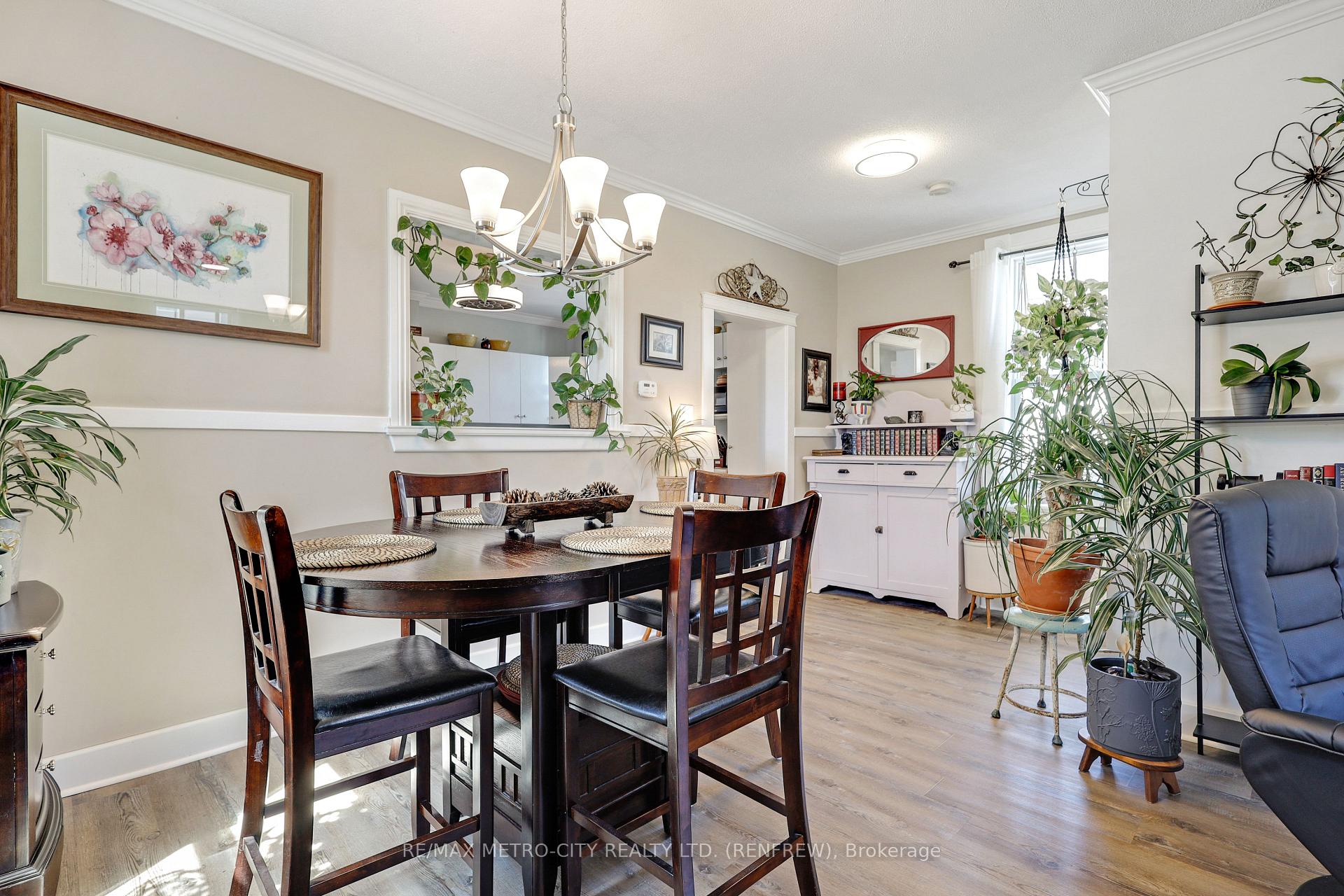 Photo 11 of 81 Tierney Street S, Arnprior — HOMEH