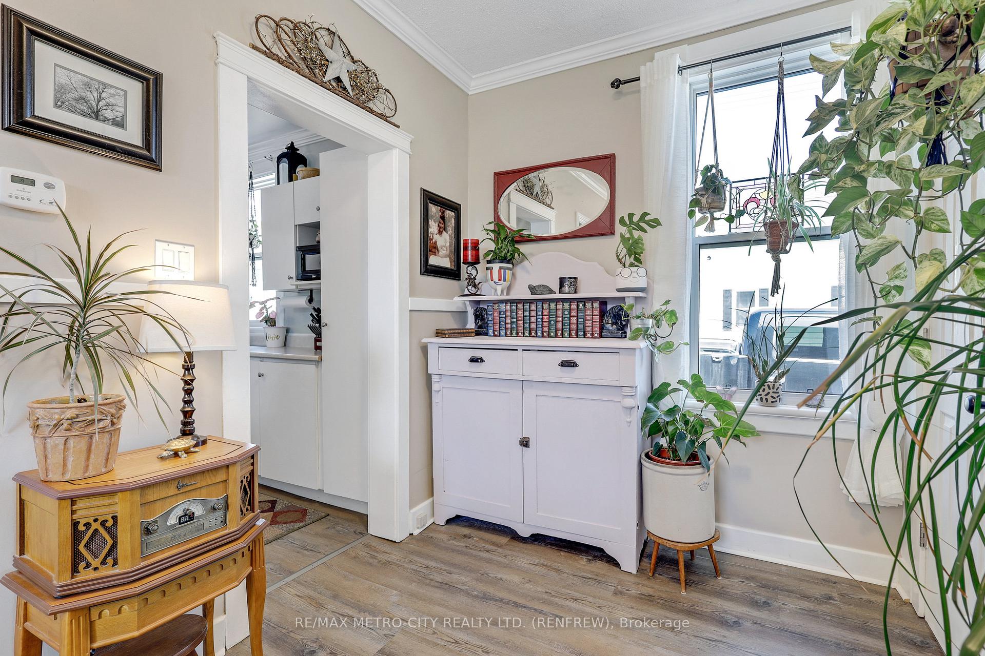Photo 12 of 81 Tierney Street S, Arnprior — HOMEH