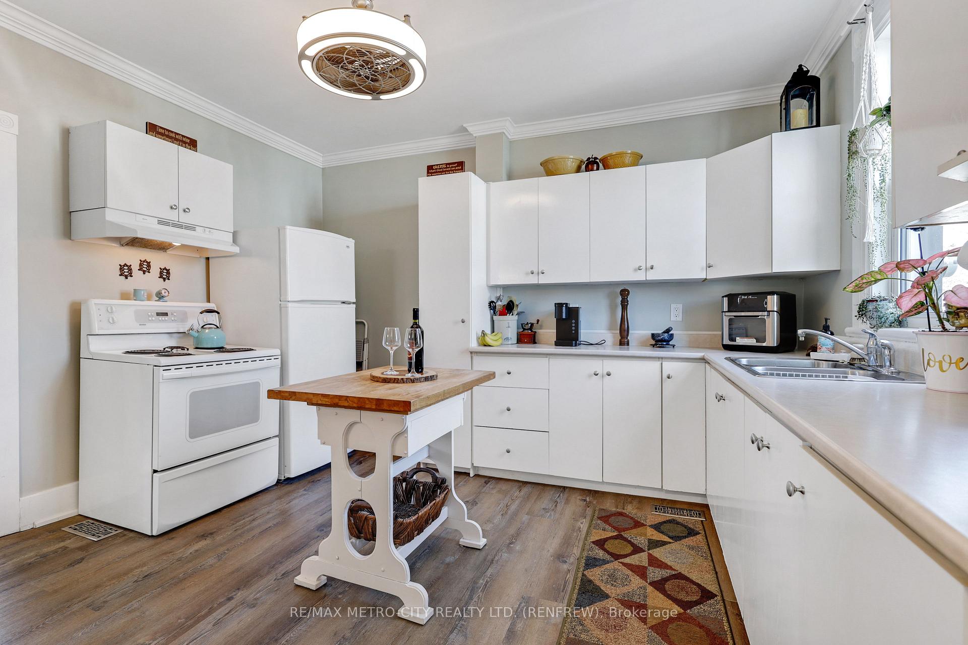 Photo 16 of 81 Tierney Street S, Arnprior — HOMEH