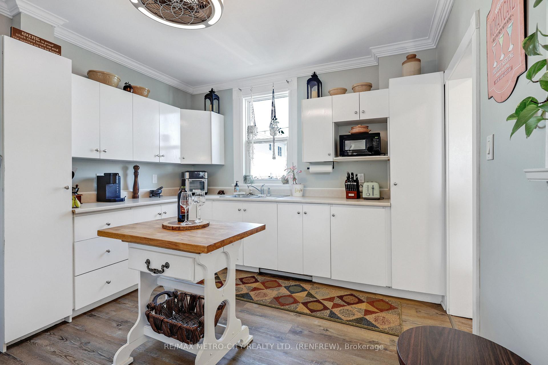 Photo 15 of 81 Tierney Street S, Arnprior — HOMEH