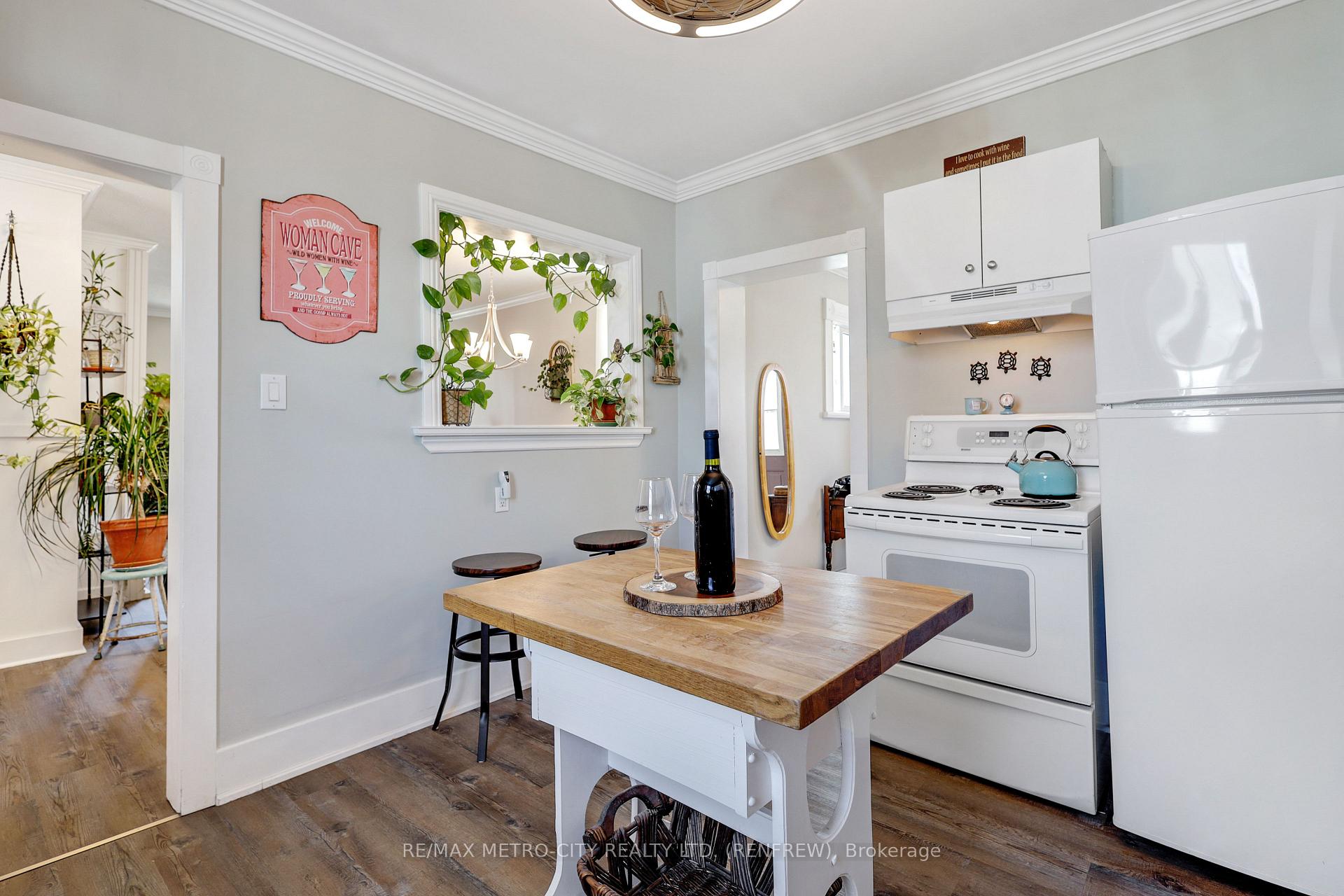 Photo 17 of 81 Tierney Street S, Arnprior — HOMEH
