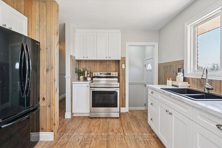 Photo 14 of 1930 Mcnamara Road, Peterborough, Ashburnham Ward 4 — HOMEH