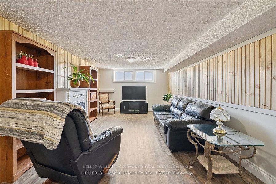 Photo 26 of 1930 Mcnamara Road, Peterborough, Ashburnham Ward 4 — HOMEH