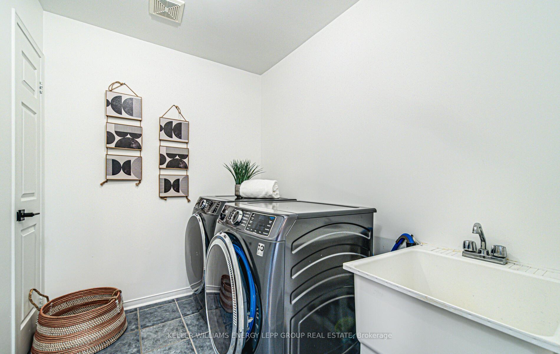 Photo 38 of 33 Harrongate Place, Whitby, Taunton North — HOMEH