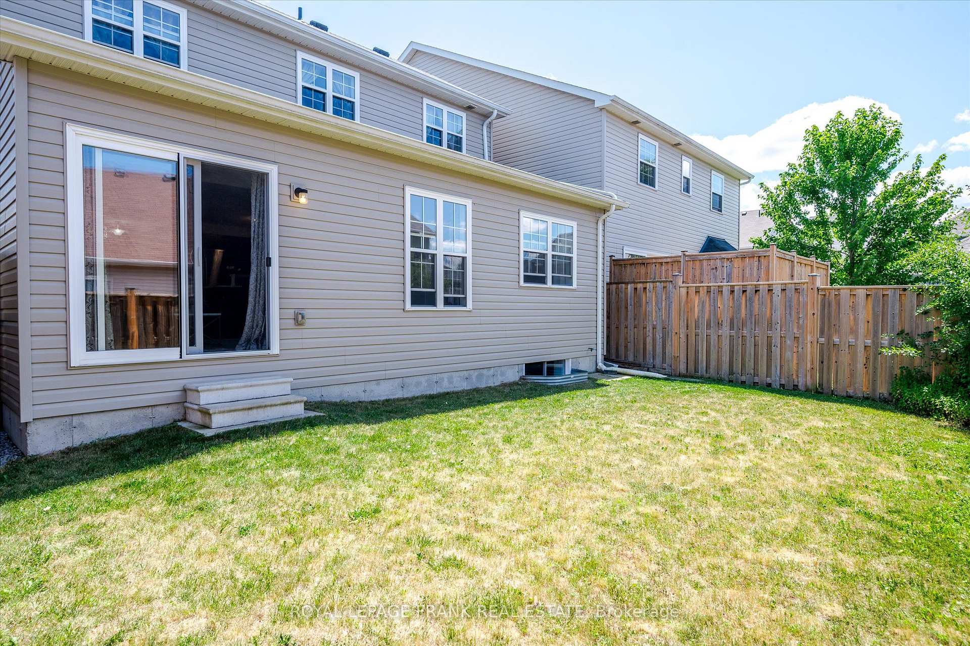 Photo 18 of 562 Grange Way, Peterborough, Northcrest Ward 5 — HOMEH